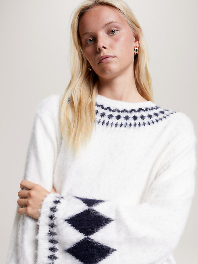 white sweter oversize w szetlandzki wzór dla kobiety - tommy hilfiger