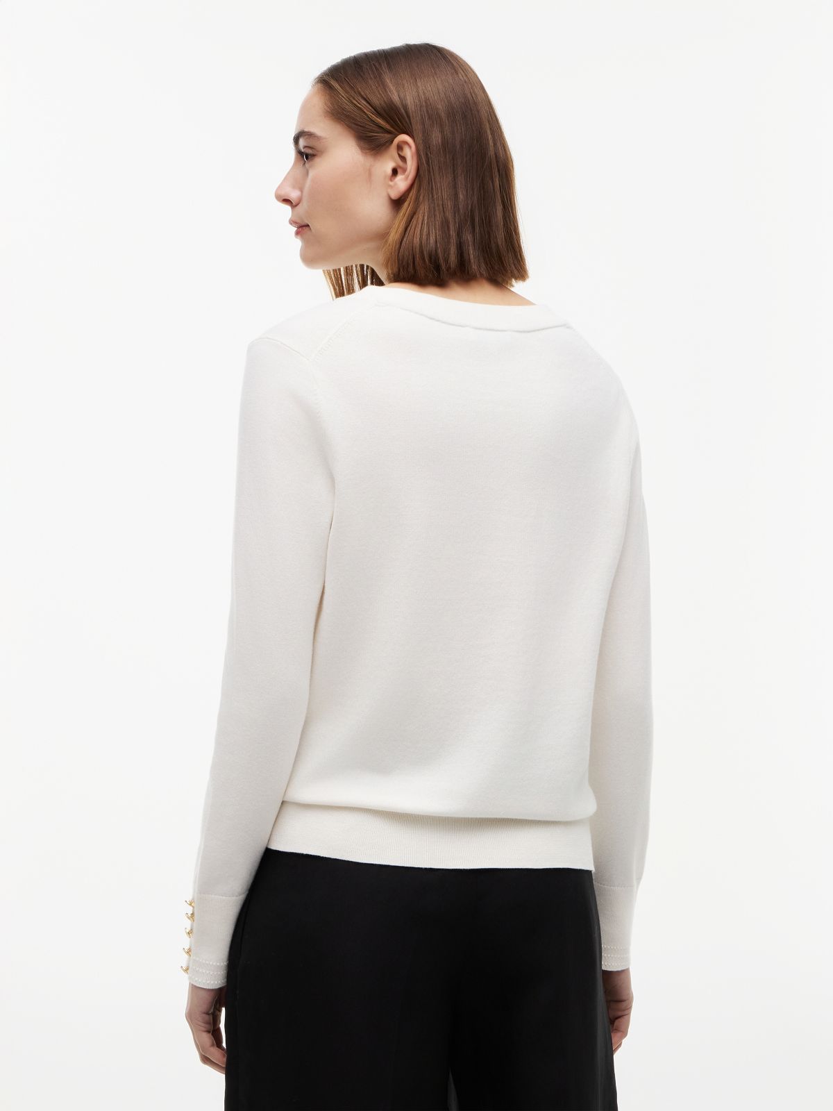 Gold-Tone Button Cuff V-Neck Jumper — White