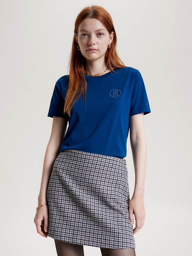 blue modern th monogram stamp embroidery t-shirt for women tommy hilfiger