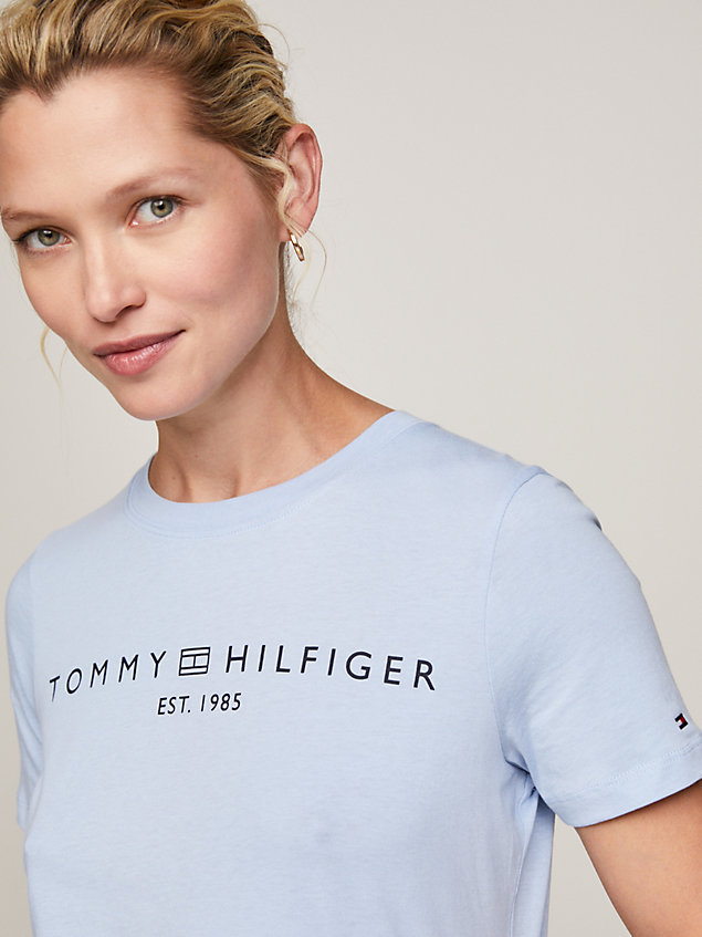 blue t-shirt mit logo-stickerei für damen - tommy hilfiger