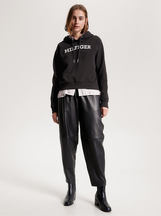 black hilfiger monotype hoodie mit logo-stickerei für damen - tommy hilfiger