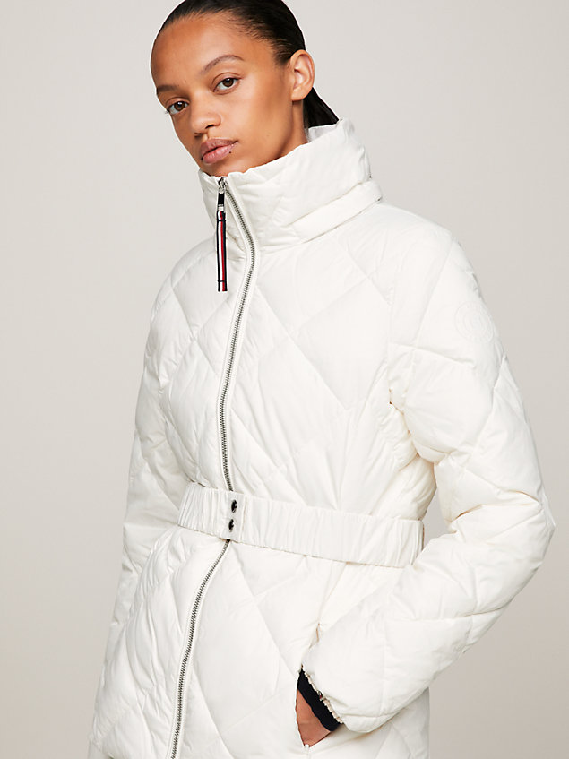 white pikowana kurtka z paskiem w talii dla kobiety - tommy hilfiger