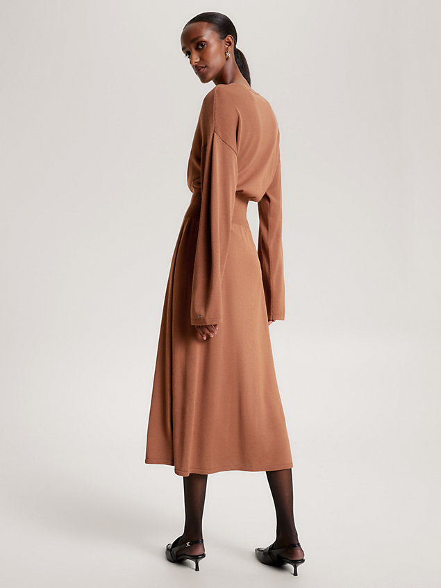 brown relaxed getailleerde midi-jurk van jersey voor dames - tommy hilfiger