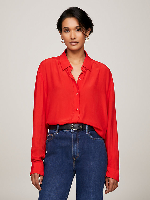 red crêpe regular fit blouse met metalen vlag voor dames - tommy hilfiger