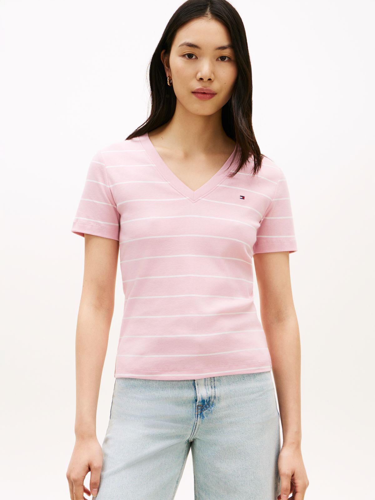 Flag Embroidery Slim V-Neck T-Shirt — Pink
