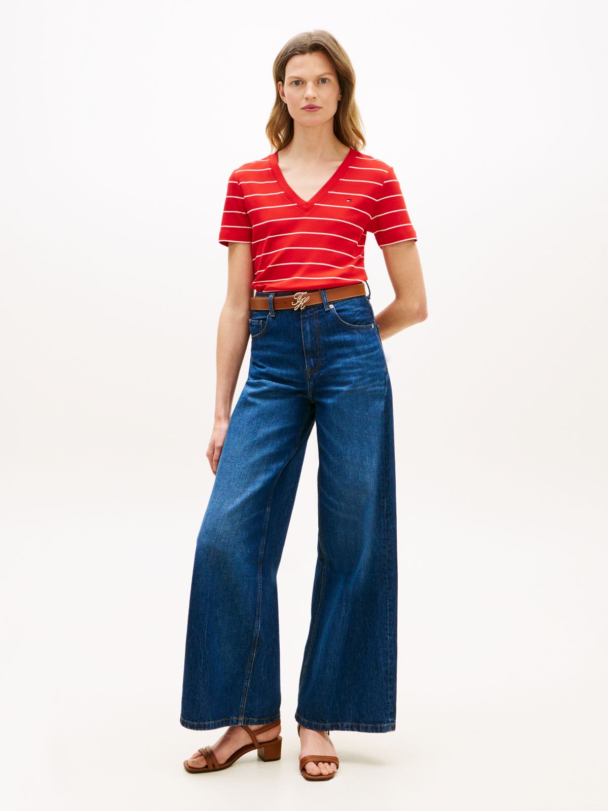 Flag Embroidery Slim V-Neck T-Shirt — Red