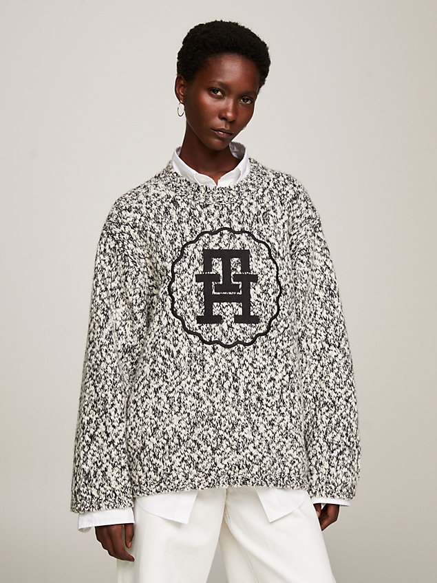 black teksturowany sweter th monogram dla kobiety - tommy hilfiger