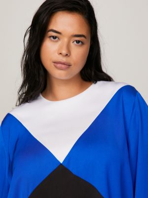 | im Fit-and-Flare-Kleid Color Hilfiger Block-Stil Blau Tommy | Curve