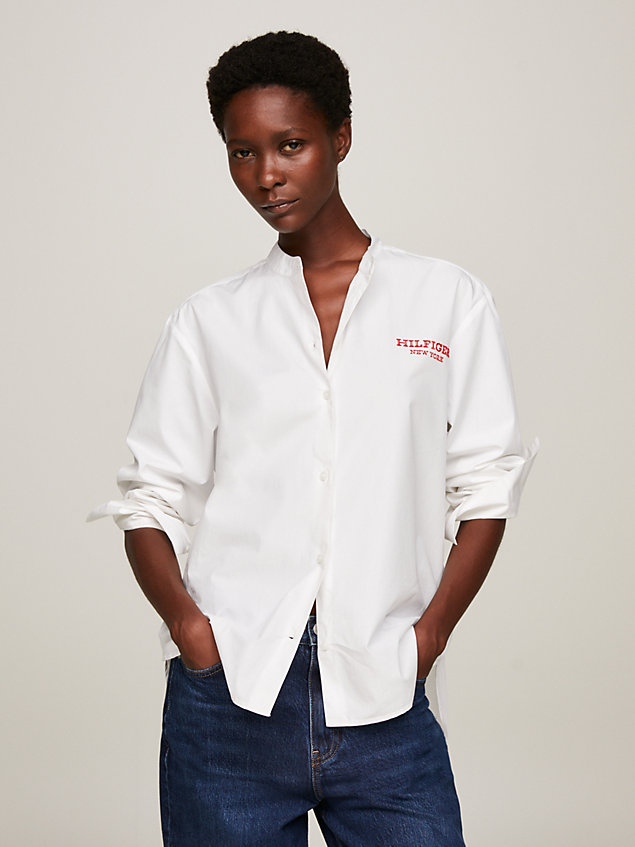chemise oversize à monotype hilfiger white pour femmes tommy hilfiger