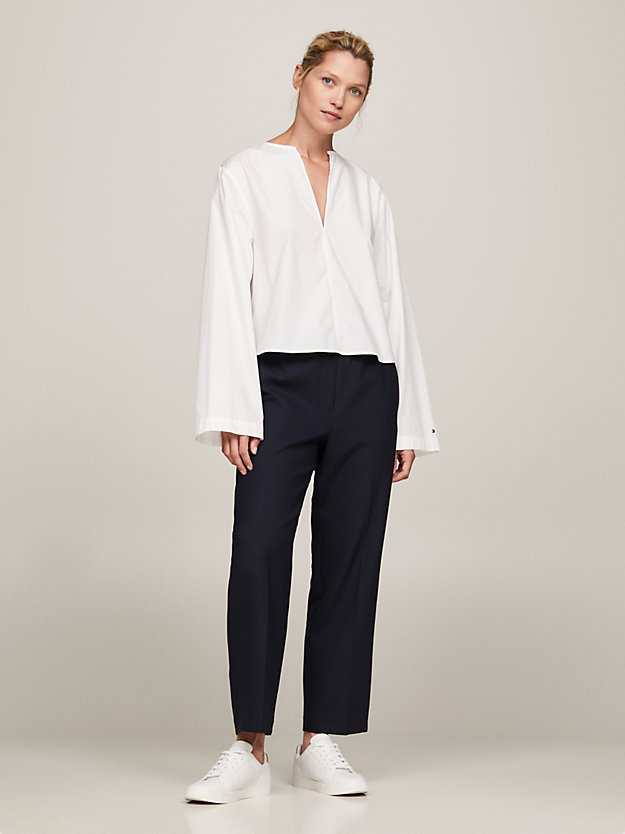 wit relaxed fit blouse met v-hals voor dames - tommy hilfiger