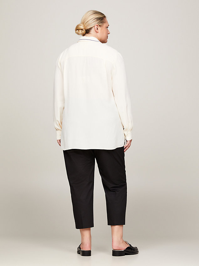 beige curve regular fit overhemd met monogram voor dames - tommy hilfiger