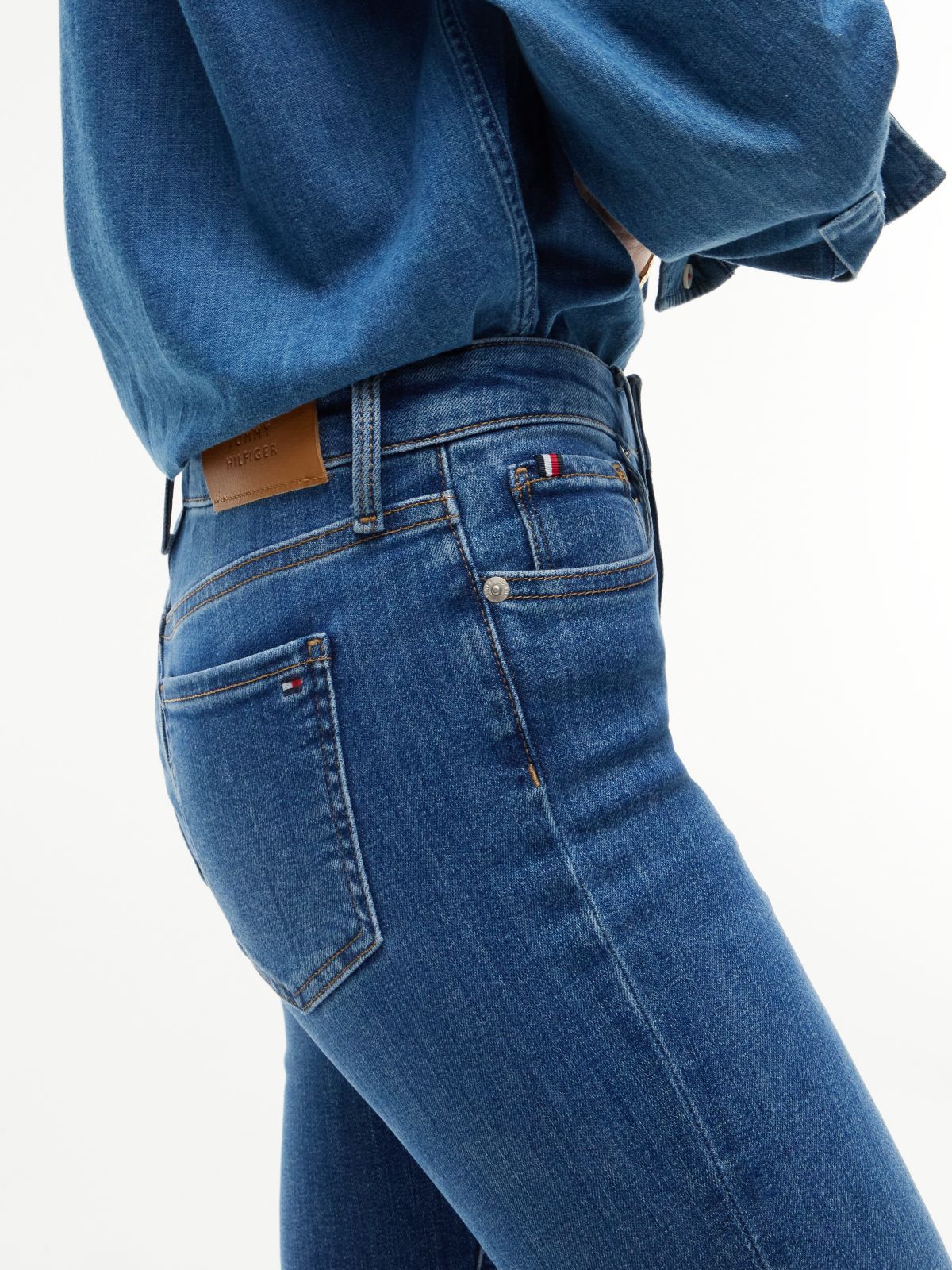 Como Mid Rise Skinny Jeans — Blue