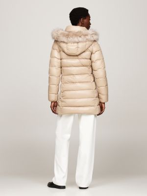 beige glänzender daunengefüllter puffermantel für damen - tommy hilfiger