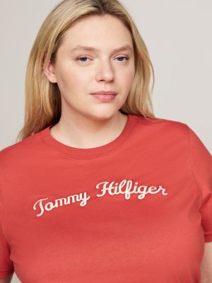 t-shirt curve con logo in corsivo ricamato rosso da donne tommy hilfiger