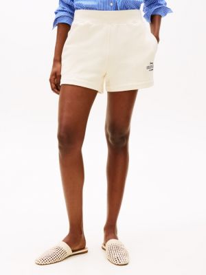 shorts sportivi con logo ricamato bianco da donne tommy hilfiger