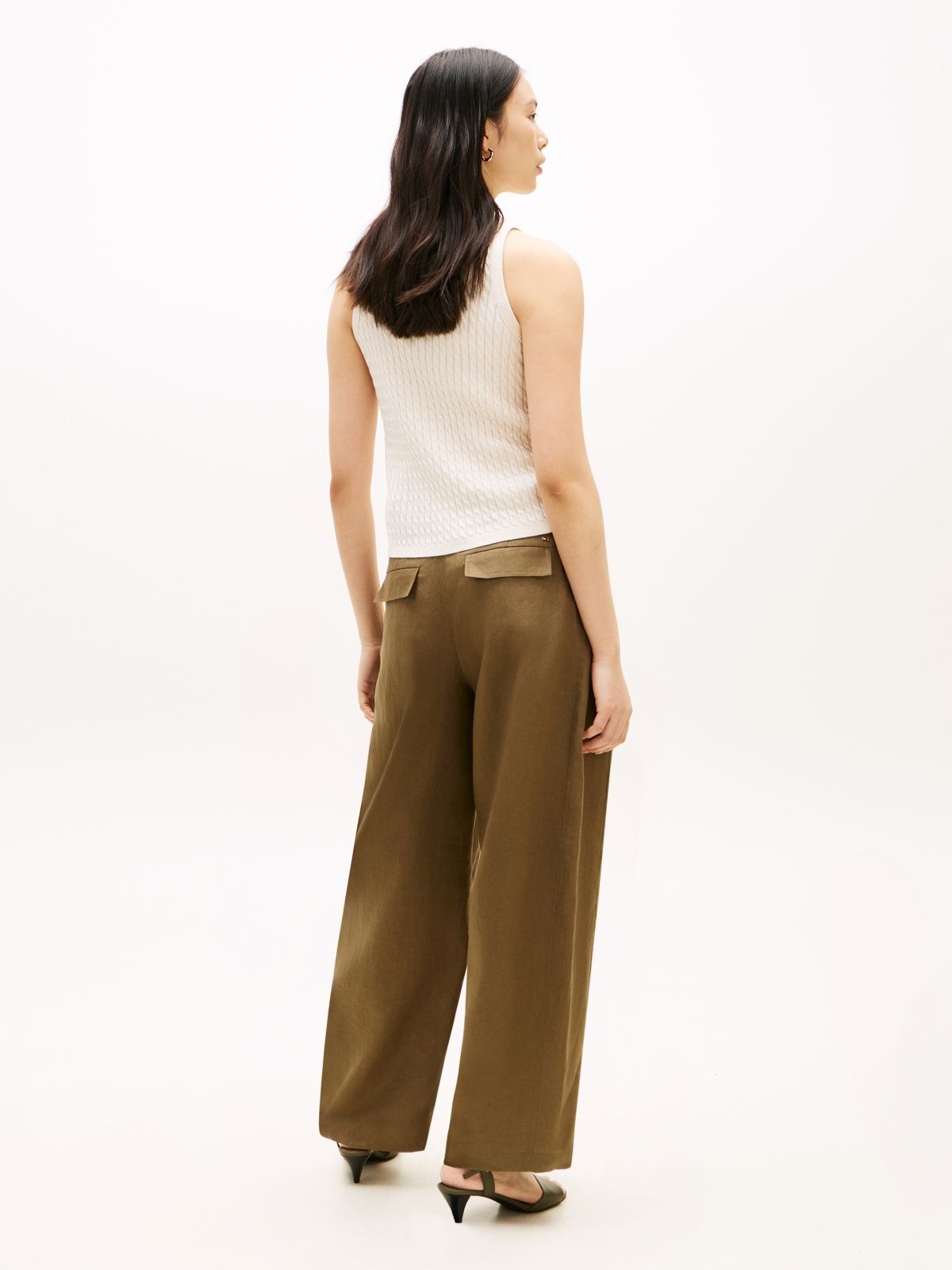 Cable Knit Slim Sweater Vest — Beige