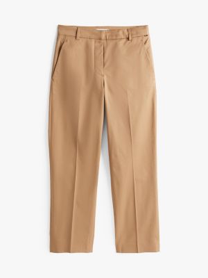 bruin adaptive cropped slim fit chino voor dames - tommy hilfiger