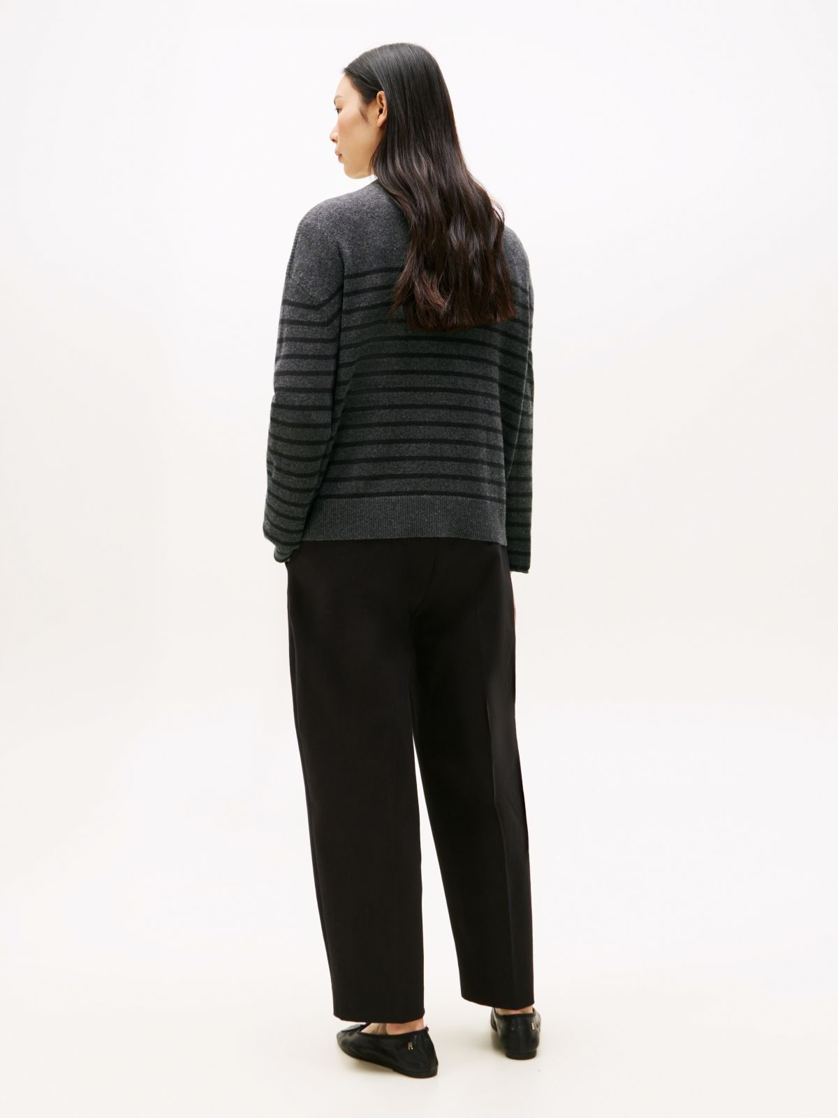 Relaxed Fit Soft Wool Jumper — Grey