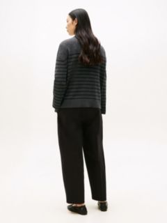 Relaxed Fit Soft Wool Jumper — Grey 4