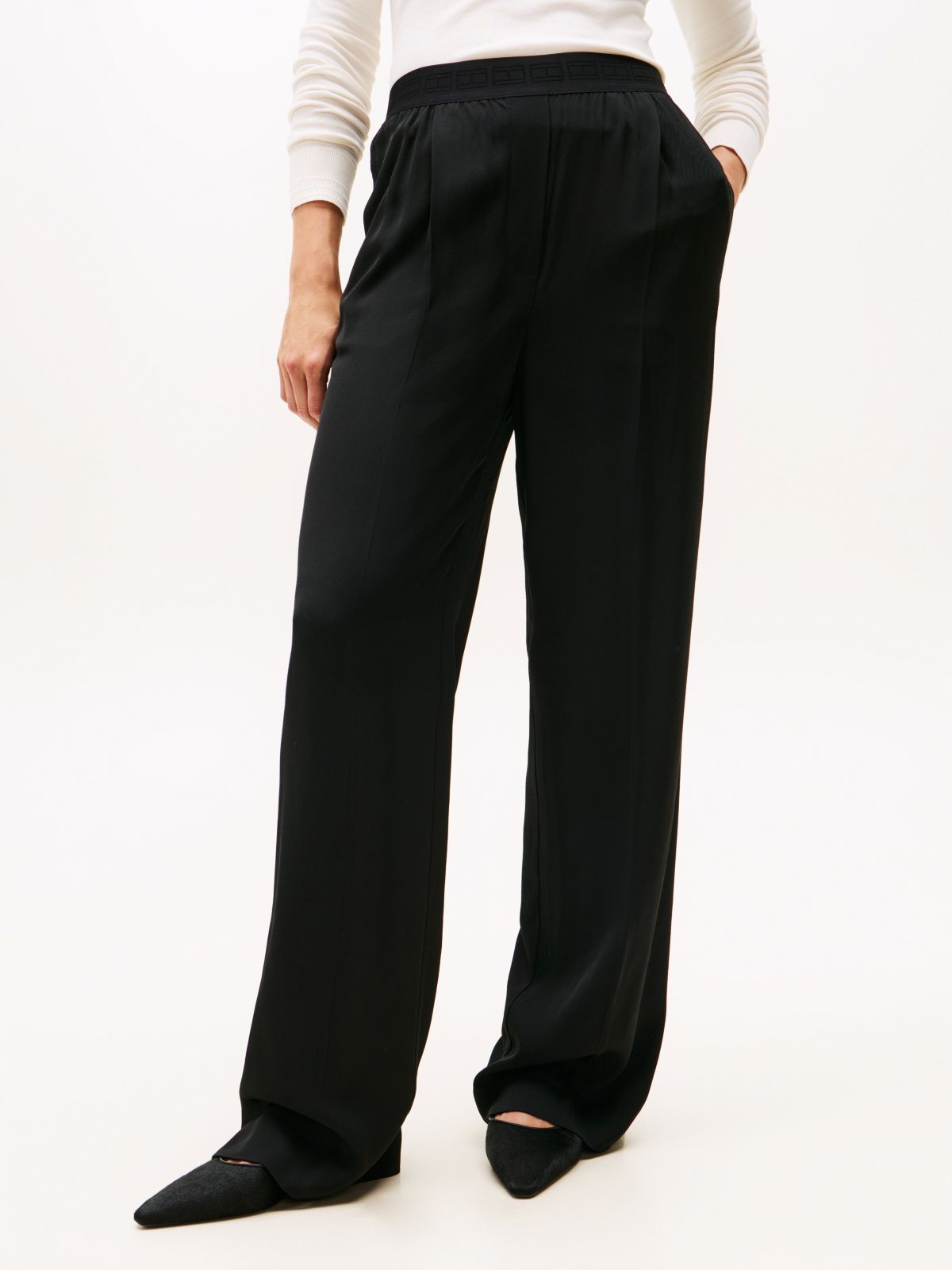 Wide Leg Oversized Fit Trousers — Black