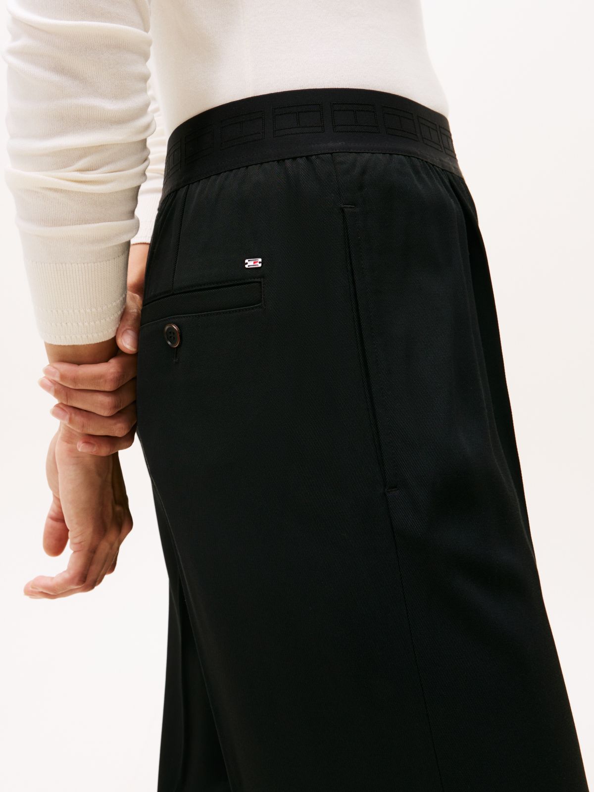 Wide Leg Oversized Fit Trousers — Black