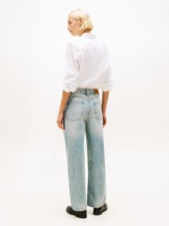 Mid Rise Relaxed Barrel Leg Jeans — Blue 4