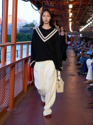 beige the runway collection elegante oversized fit hose für damen - tommy hilfiger