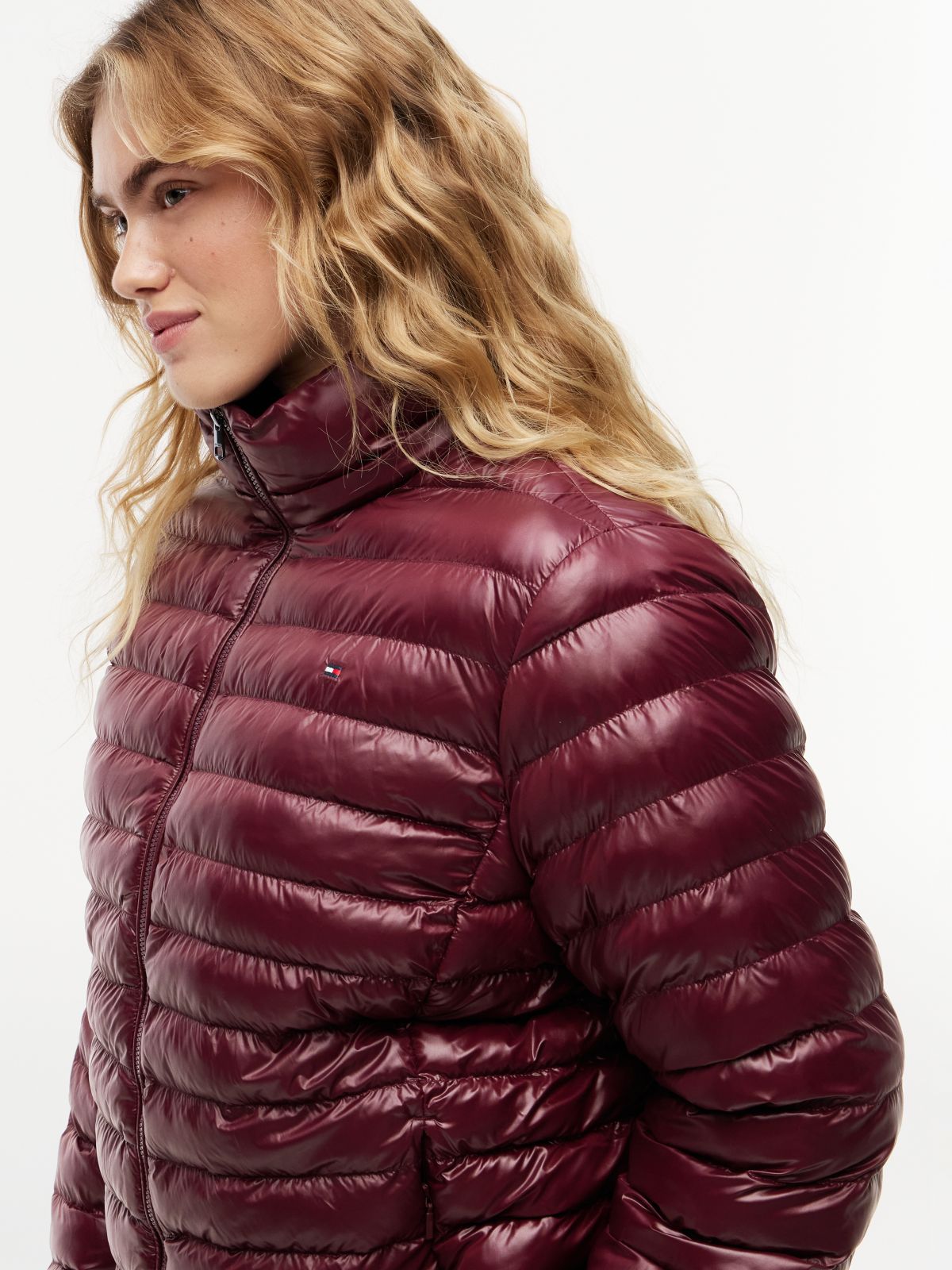 Curve Lightweight Down Shiny Slim Jacket — Red