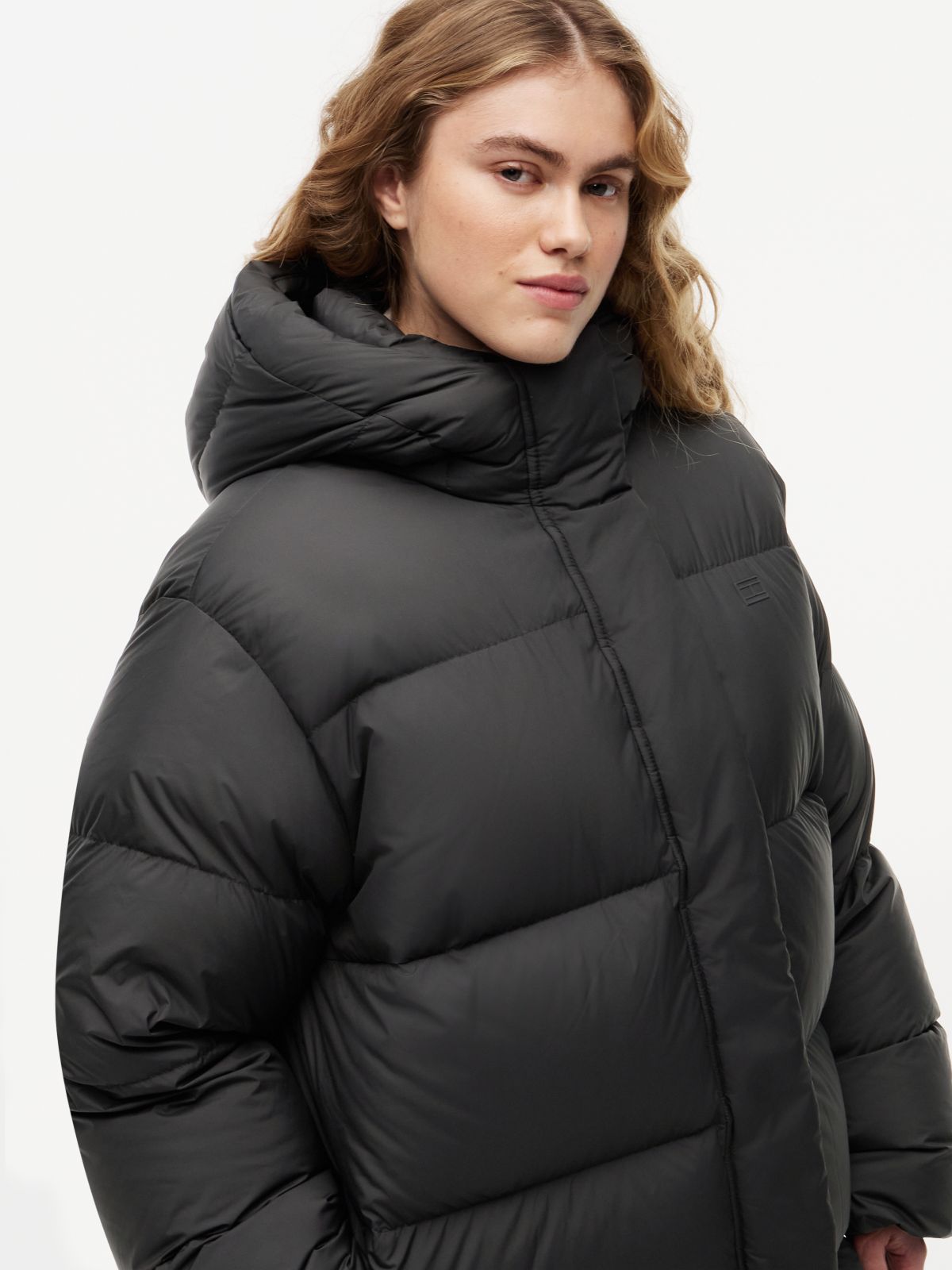 Curve Water Repellent Down Hooded Coat — Black