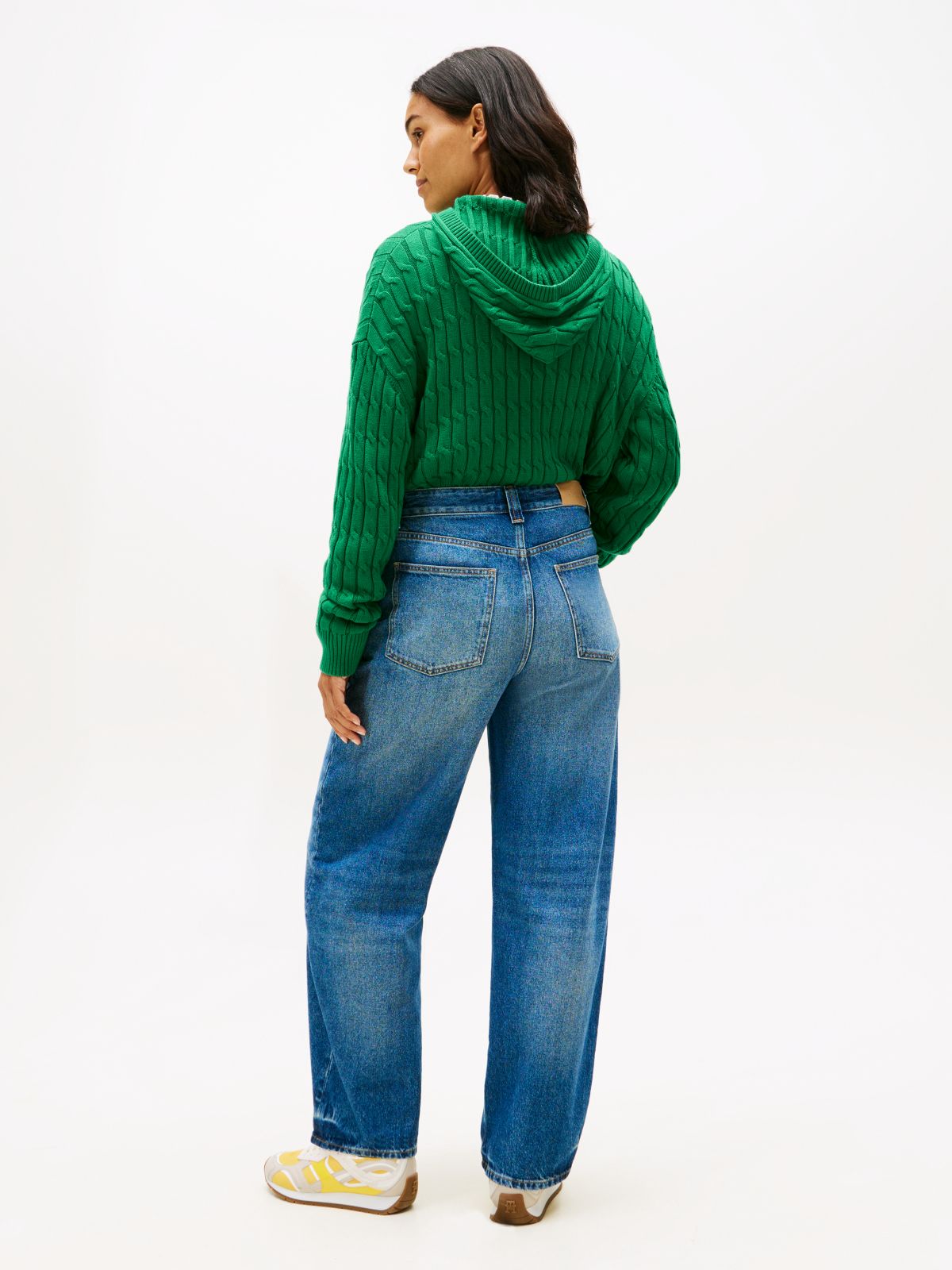 Mid Rise Tapered Barrel Leg Jeans — Blue
