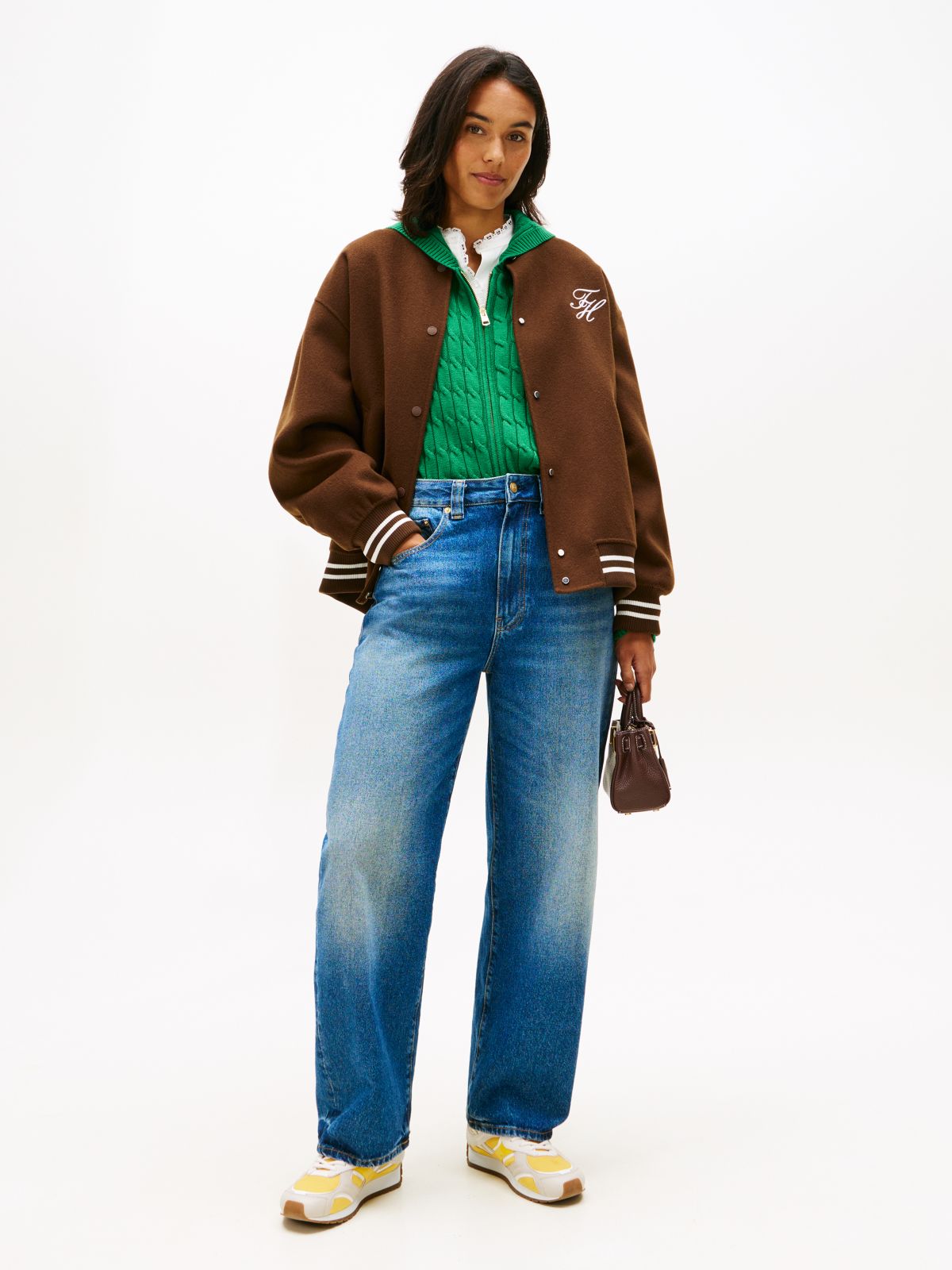 Mid Rise Tapered Barrel Leg Jeans — Blue