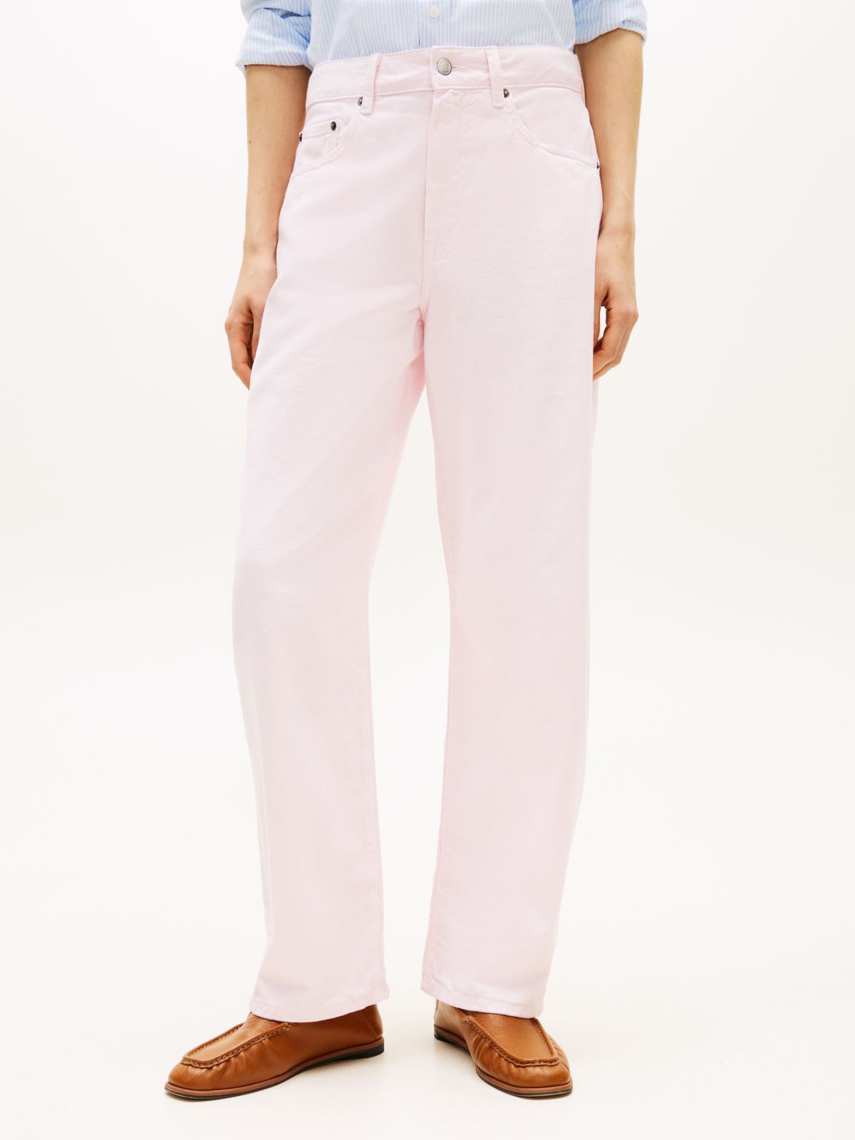 Mid Rise Barrel Leg Jeans — Pink
