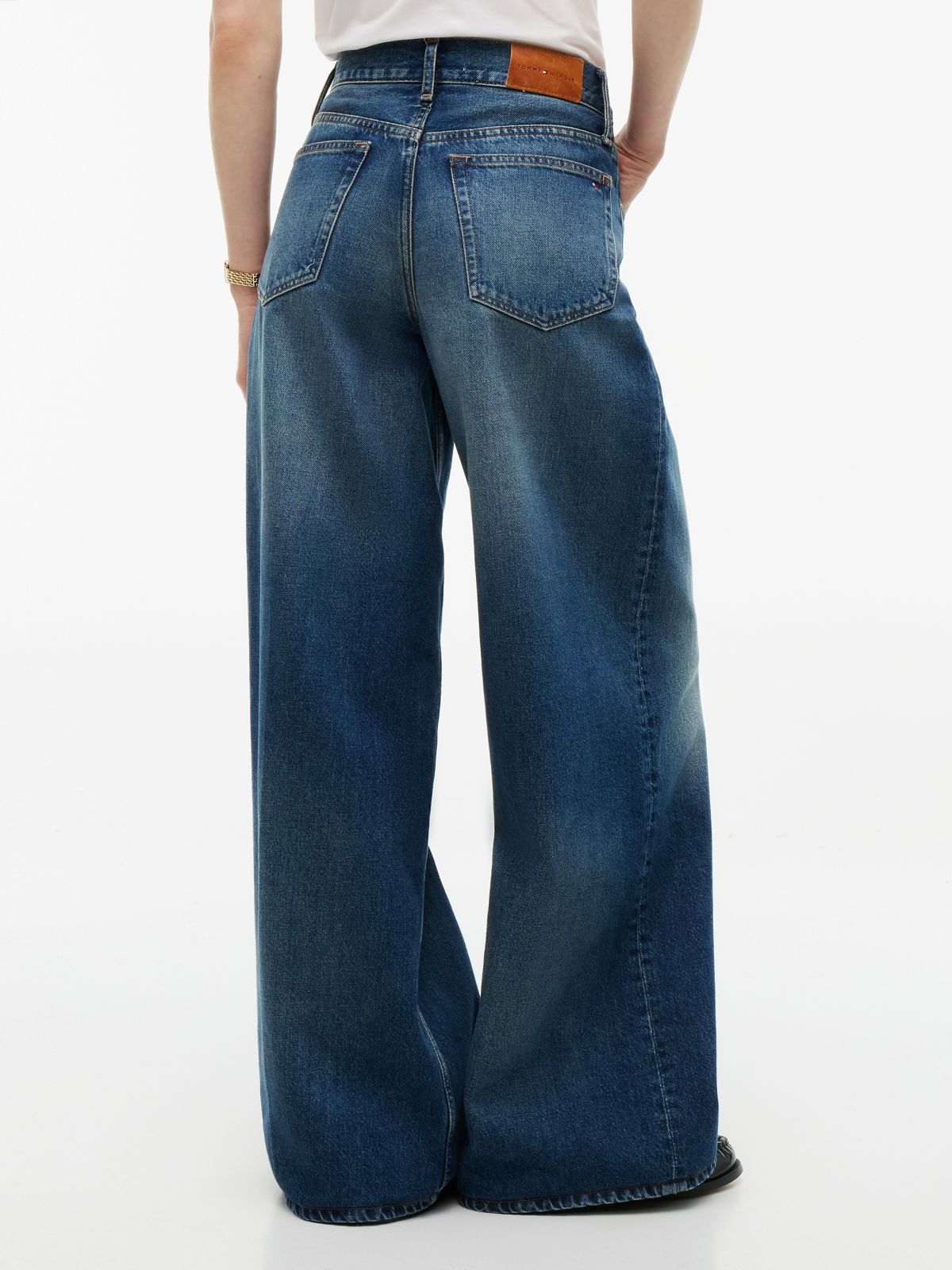 Indie High Rise Wide Jeans — Blue