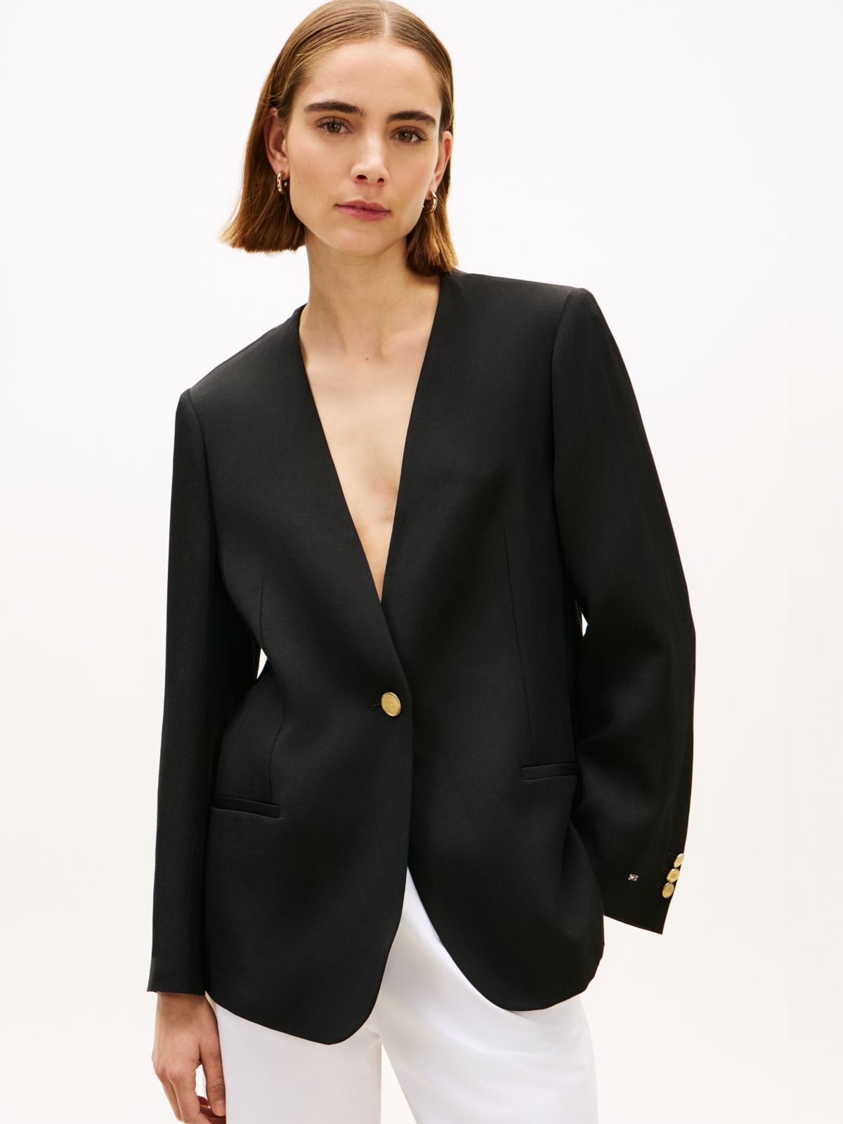 Gold-Tone Button Relaxed Linen Blend Blazer — Black