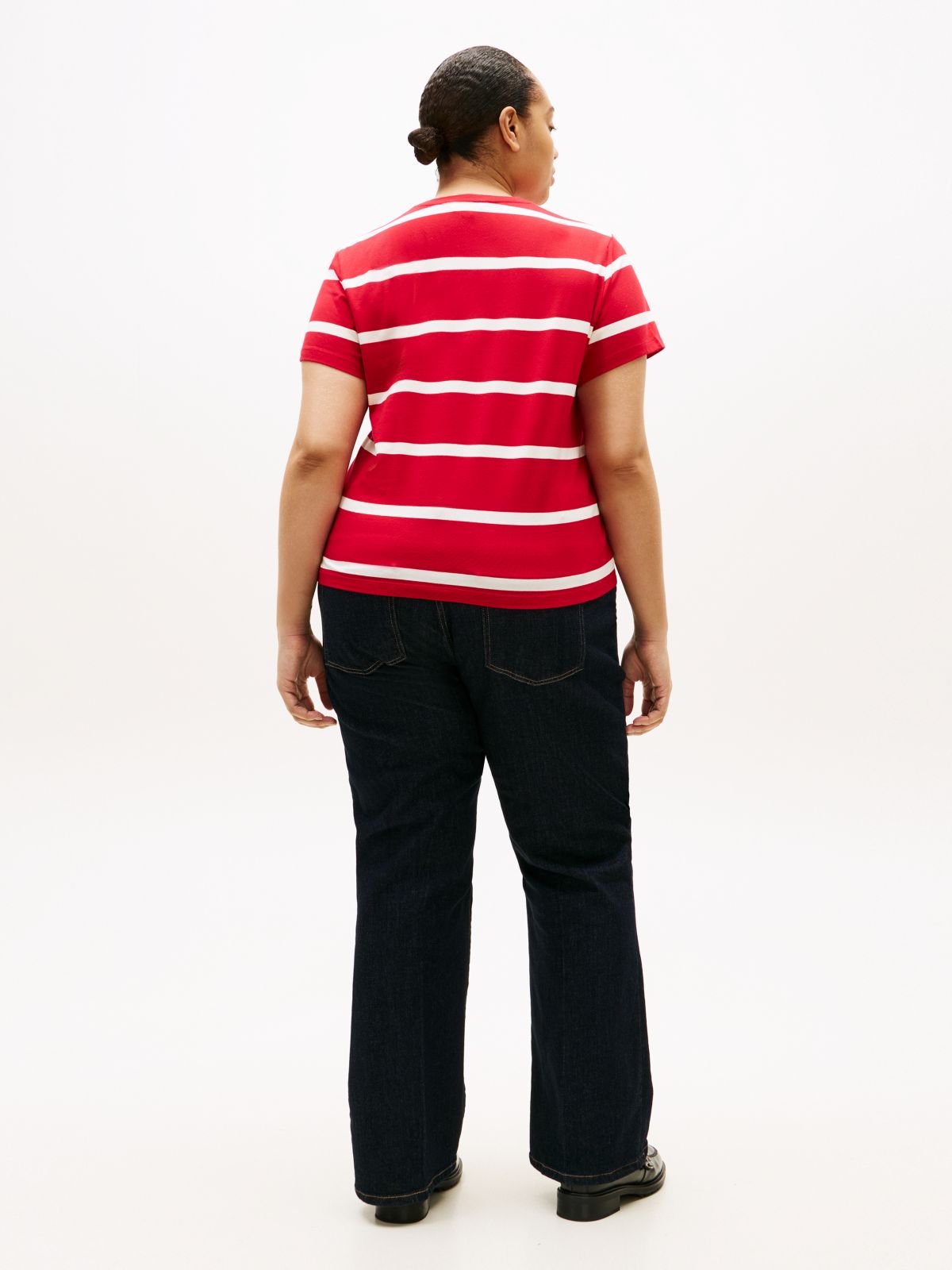 Curve Logo Embroidery Jersey Crew Neck T-Shirt — Red