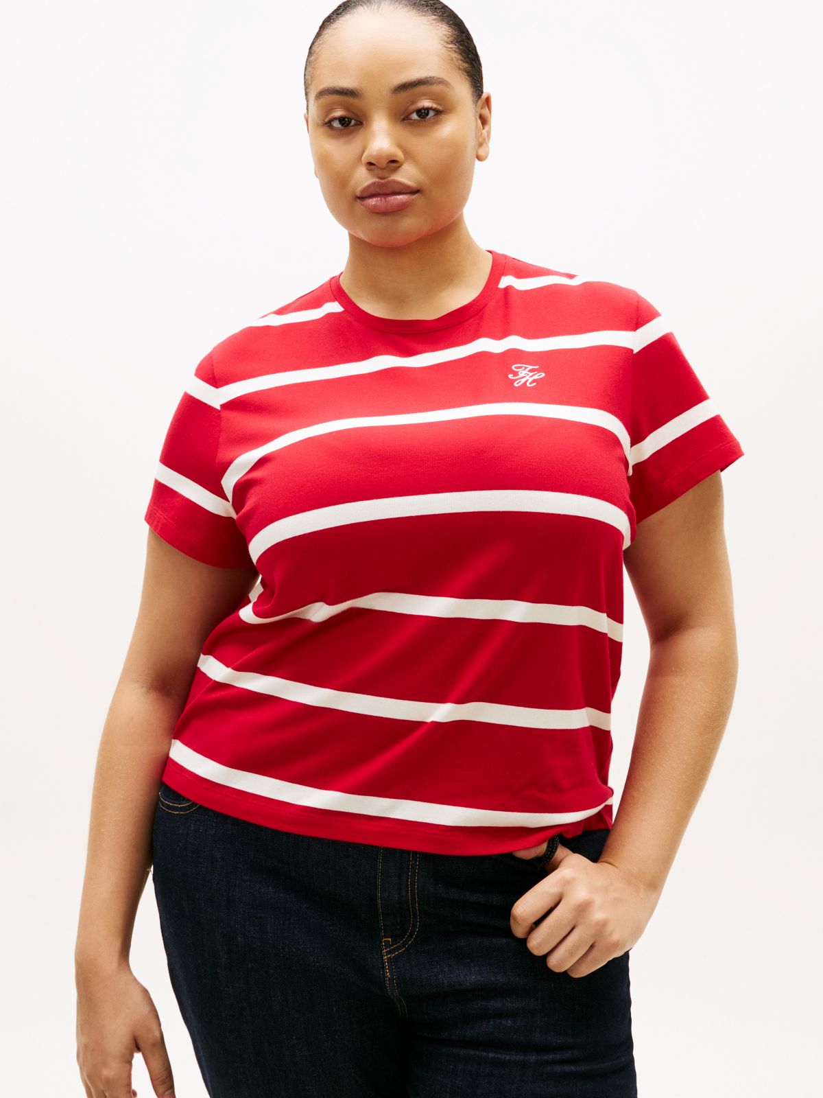 Curve Logo Embroidery Jersey Crew Neck T-Shirt — Red