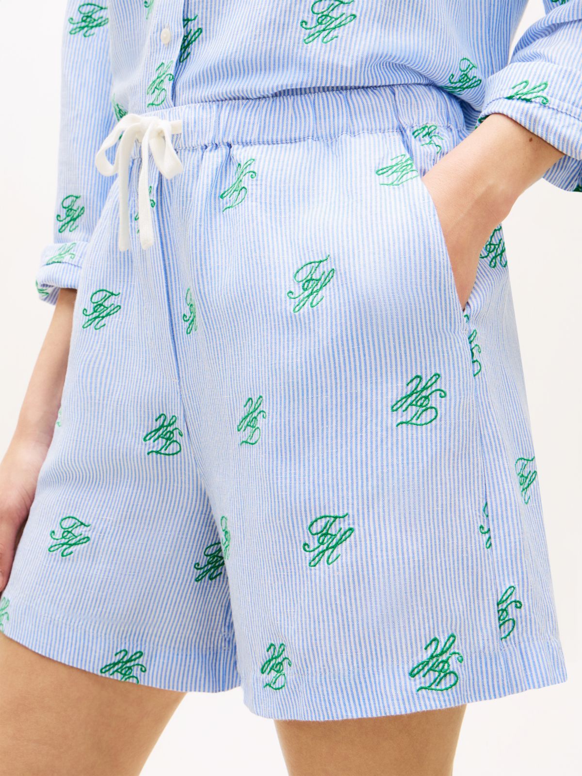 Linen Blend Print Relaxed Shorts — Blue