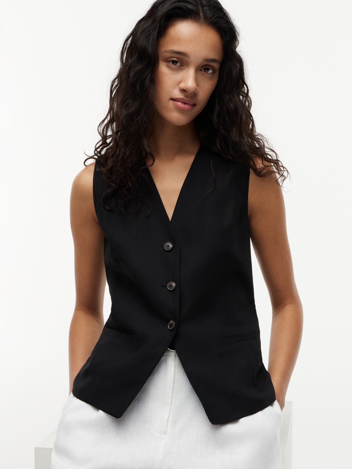 Slim V-Neck Waistcoat With Linen — Black