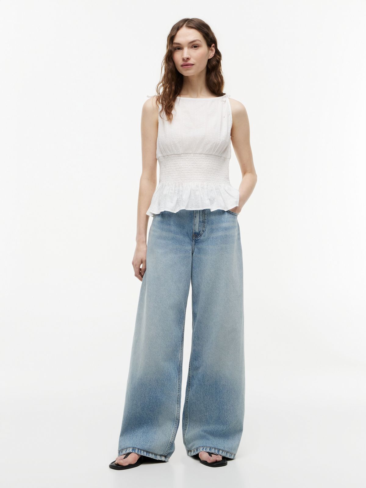 Smock Seersucker Tie Strap Top — White