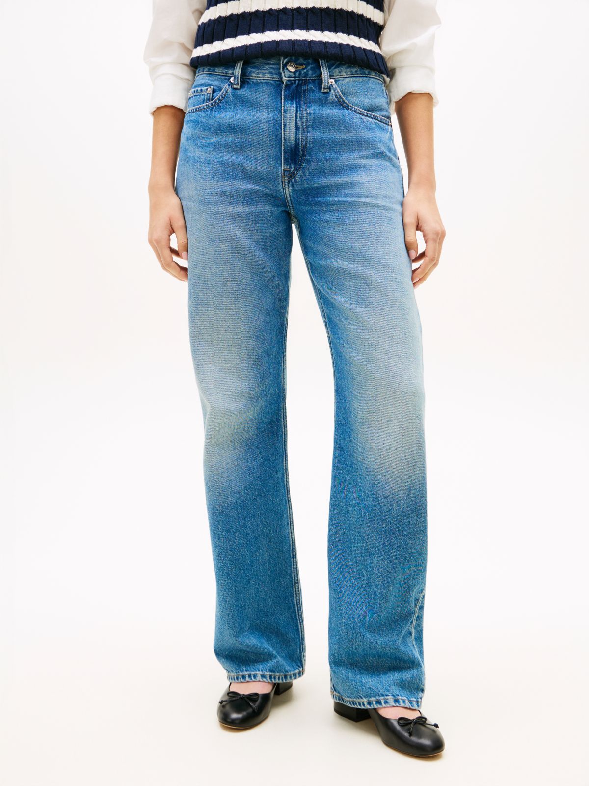 Mid Rise Loose Straight Leg Jeans — Blue