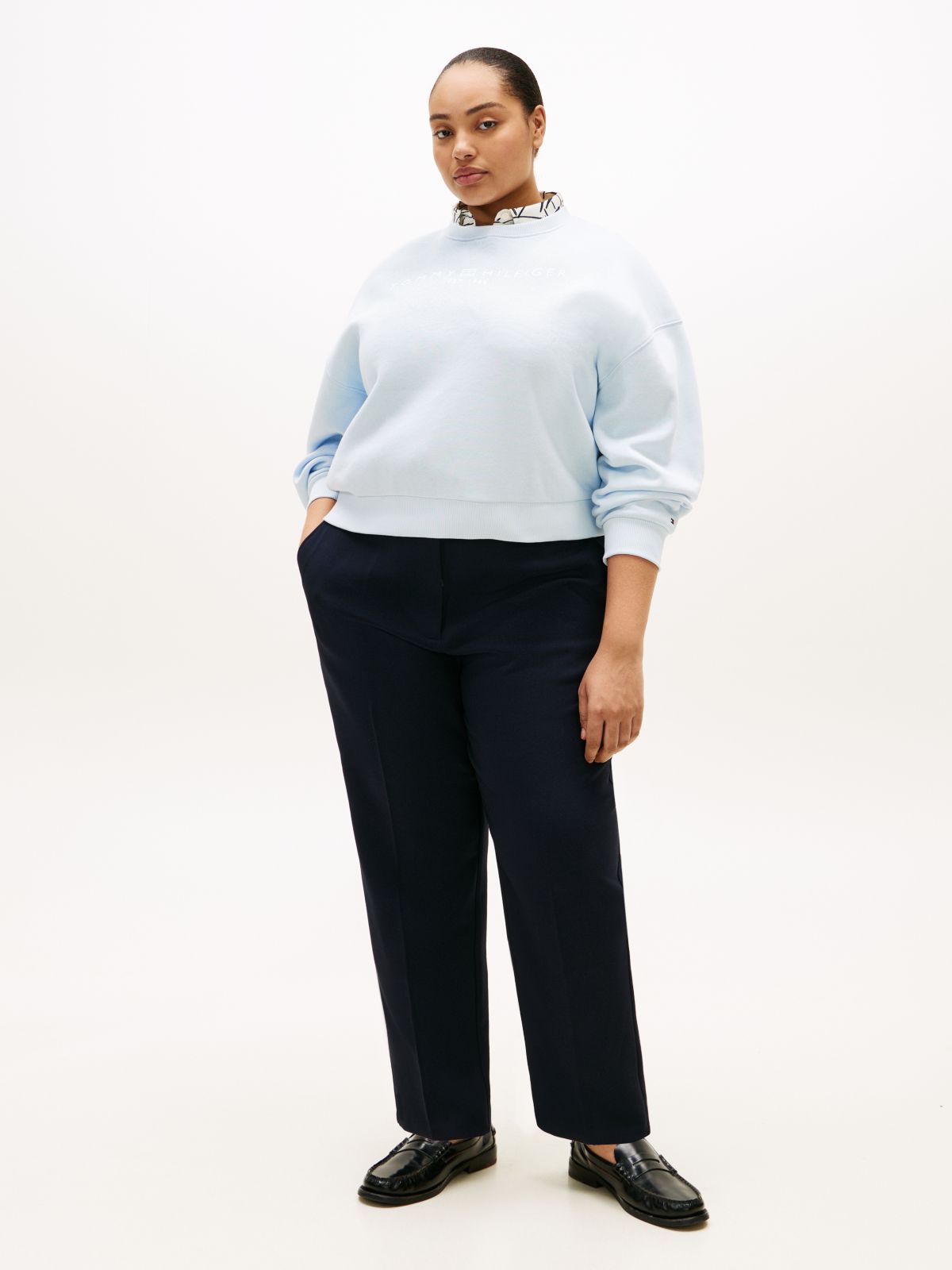 Curve Logo Flex Fleece Relaxed Sweatshirt — Blue