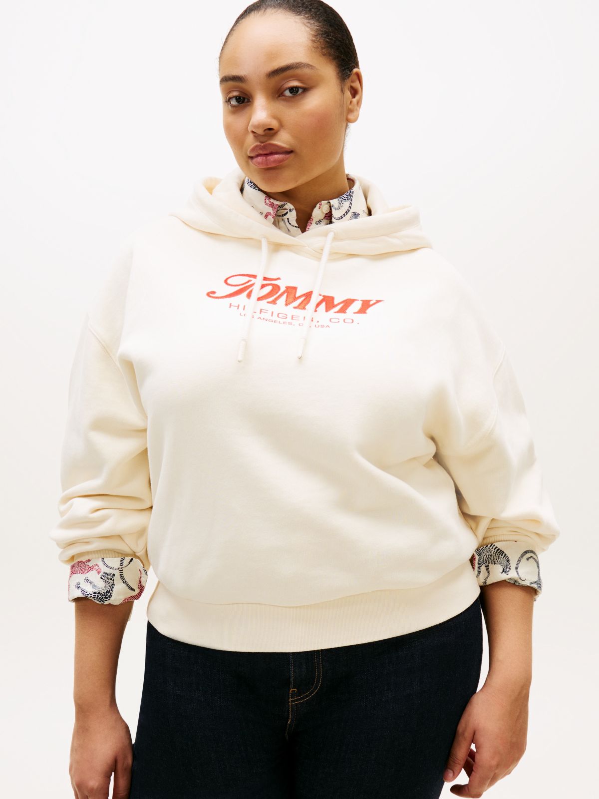 Curve Textured Logo Relaxed Drawstring Hoody — Beige