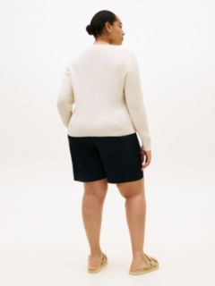 Curve Cable Knit Crew Neck Jumper — Beige 4