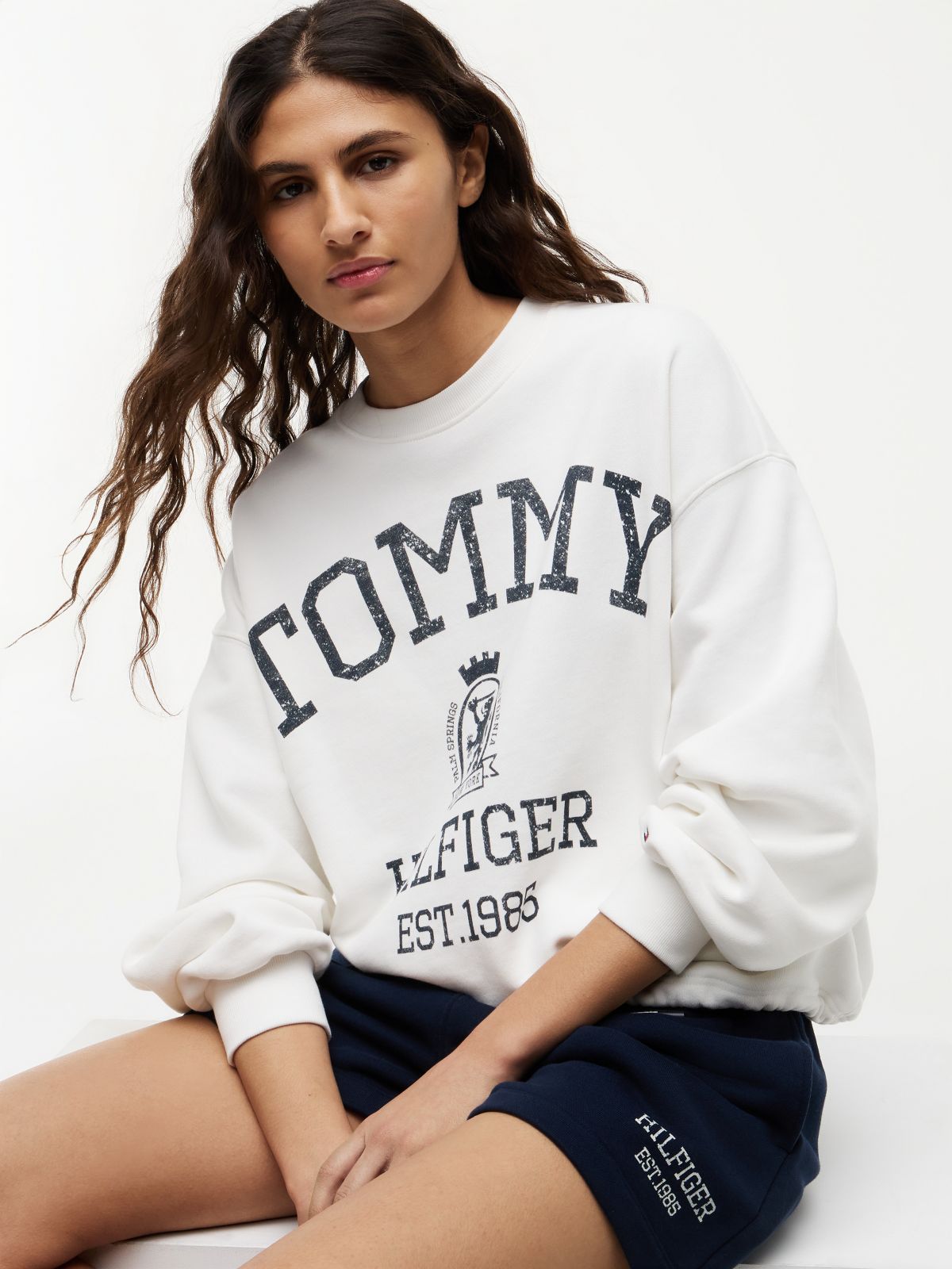 Crest Logo Drawstring Hem Relaxed Sweatshirt — White