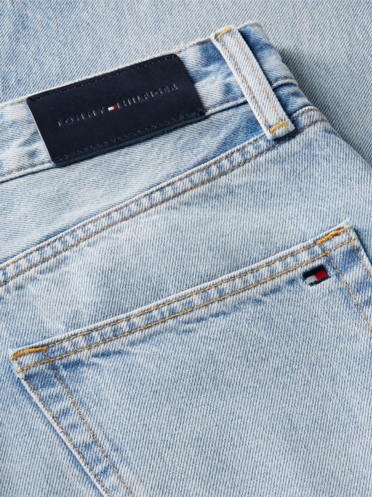 Gold-Tone Button Mid Rise Loose Straight Jeans — Blue