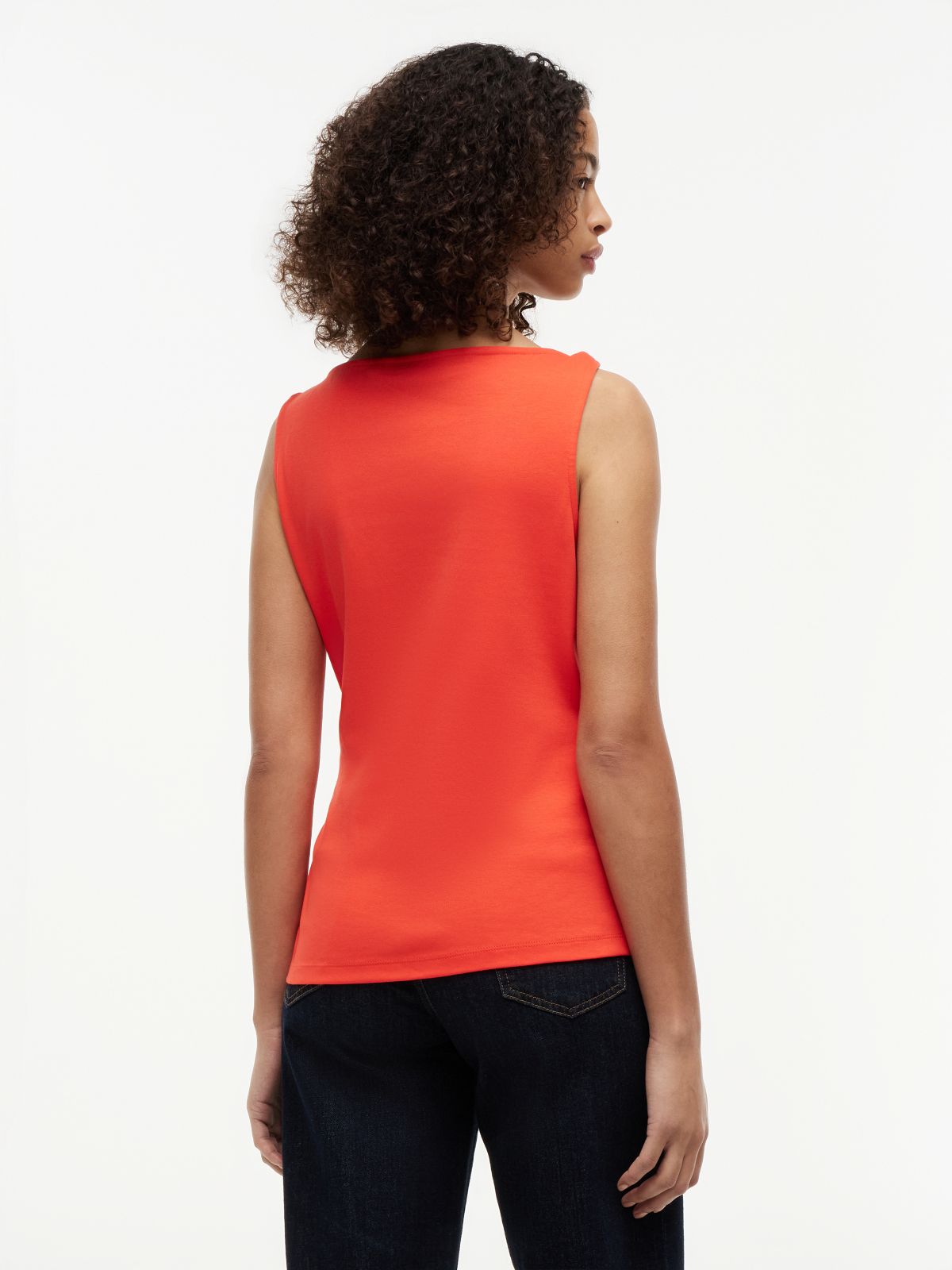 Twist Boat Neck Sleeveless Top — Red