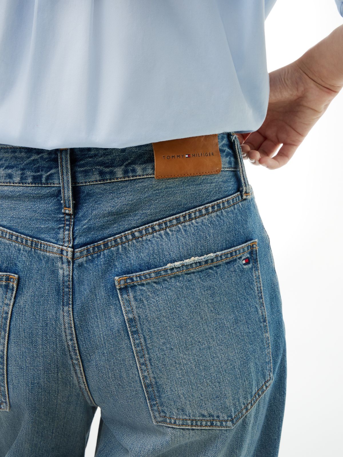 Quinn Mid Rise Barrel Faded Jeans — Denim