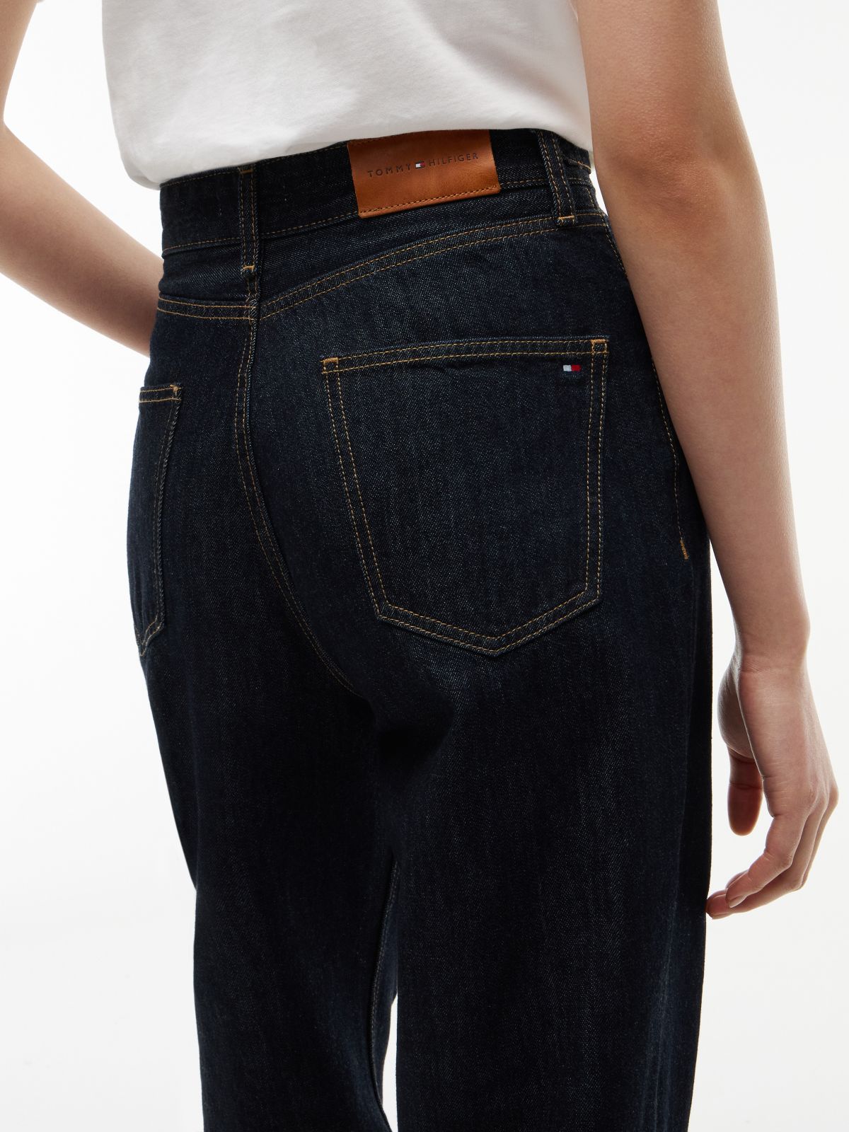 Jackie High Rise Tapered Ankle Jeans — Blue
