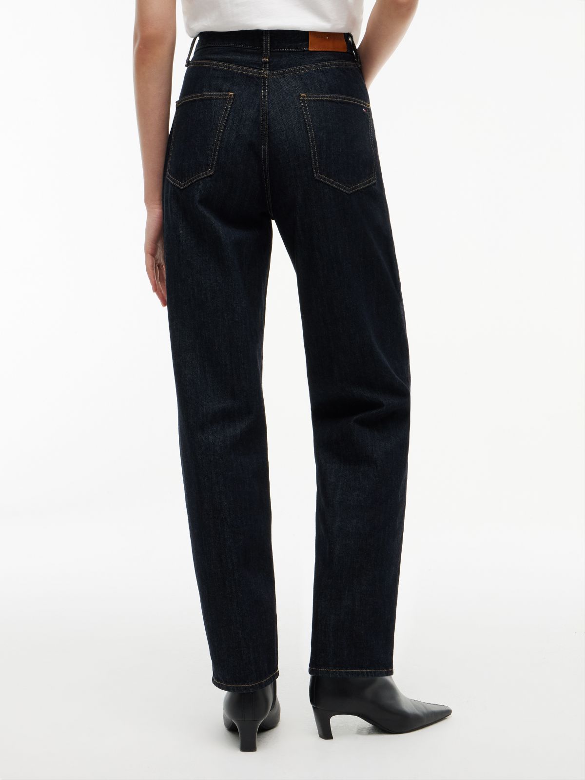 Jackie High Rise Tapered Ankle Jeans — Blue