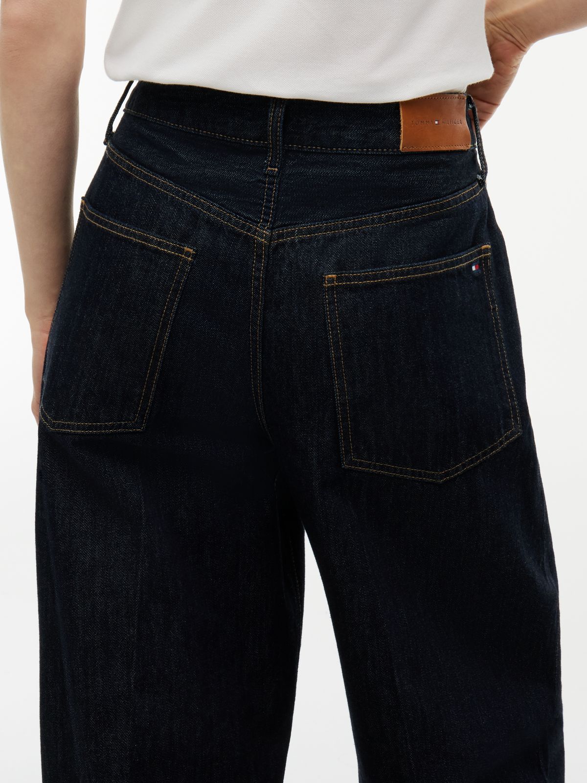 Quinn Mid Rise Barrel Jeans — Blue